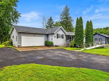 3520 Lockport Olcott Road, Newfane, NY 14108