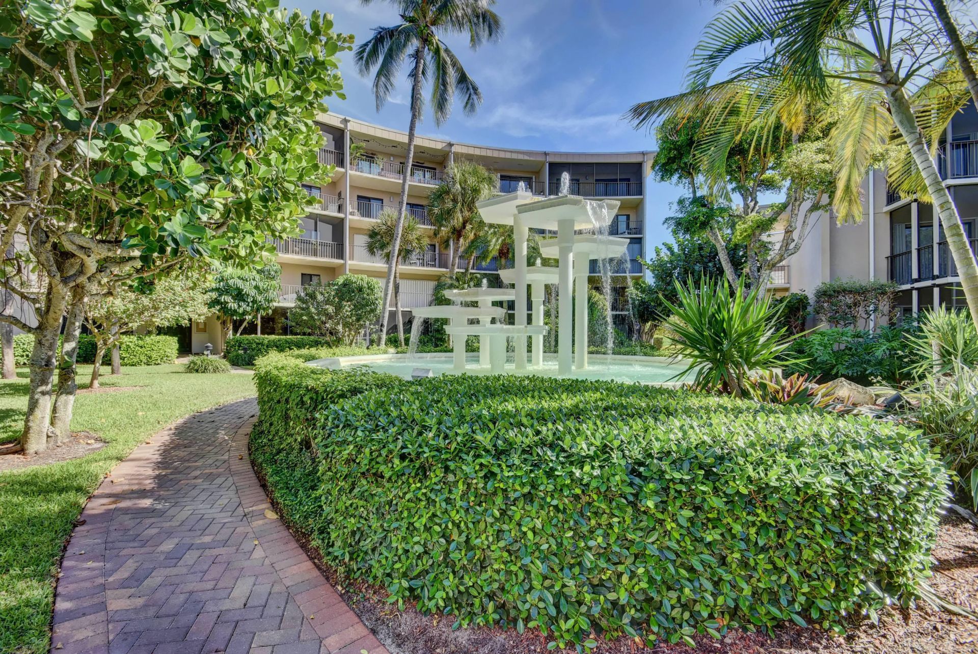 3605 S Ocean Boulevard, Unit 321, South Palm Beach, FL 33480 Photo