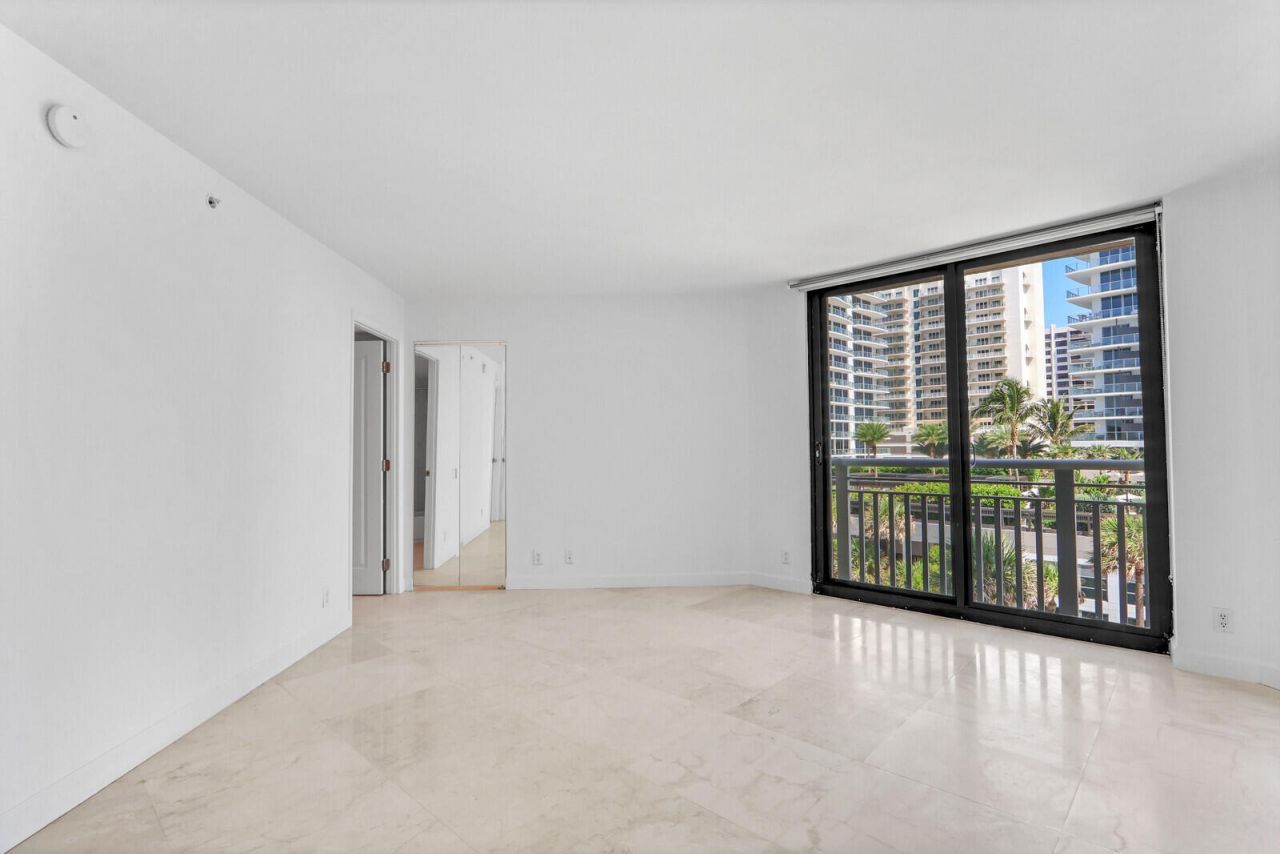 3000 N Ocean Drive, Unit 6A, Riviera Beach, FL 33404 Photo