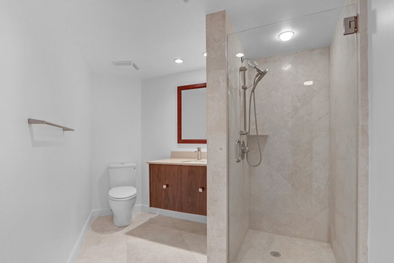 3000 N Ocean Drive, Unit 6A, Riviera Beach, FL 33404 Photo