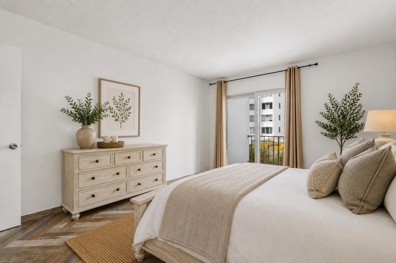 1340 Lincoln Road, Unit 308, Miami Beach, FL 33139 Photo