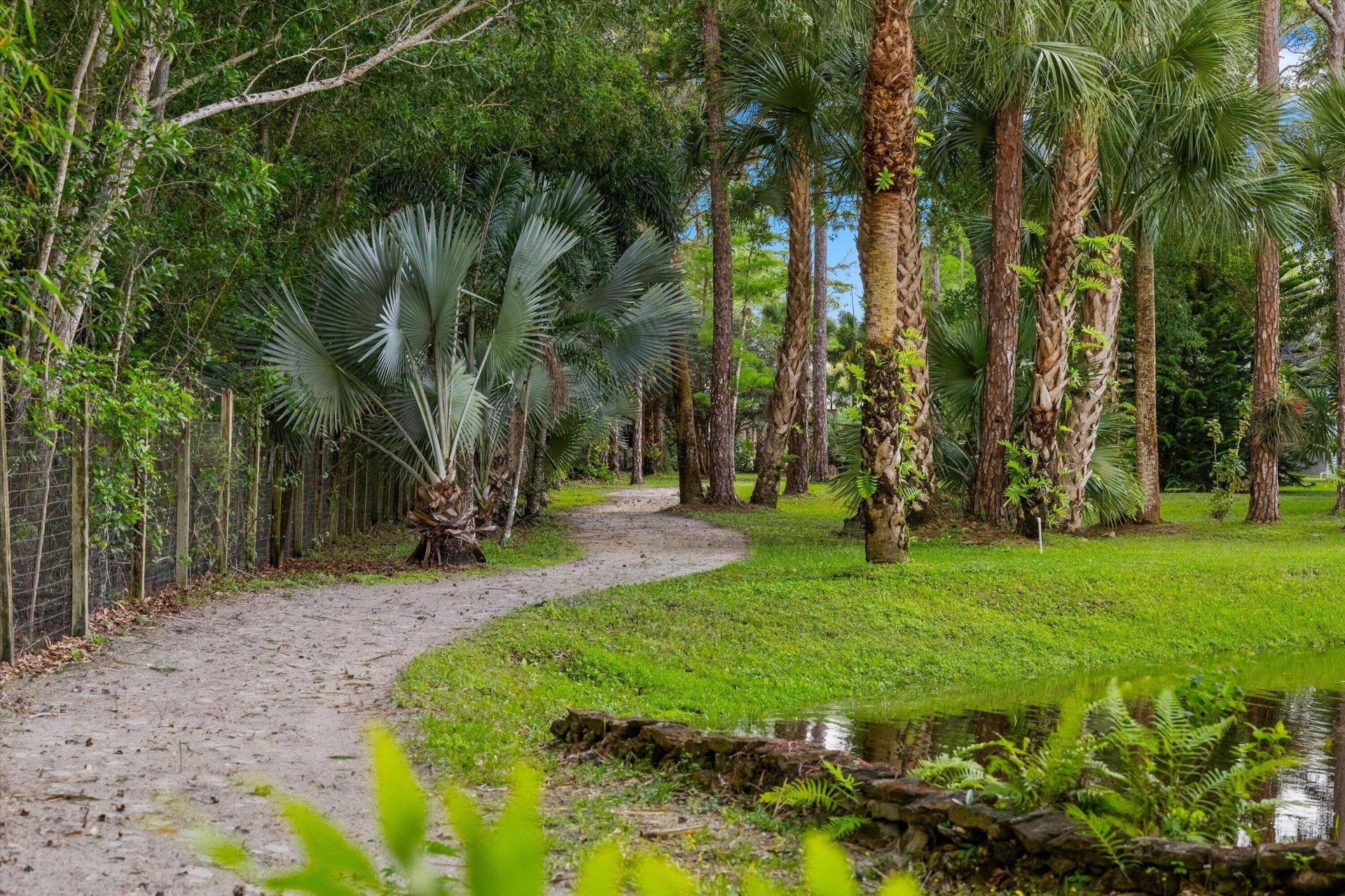 1037 F Road, Loxahatchee Groves, FL 33470 Photo