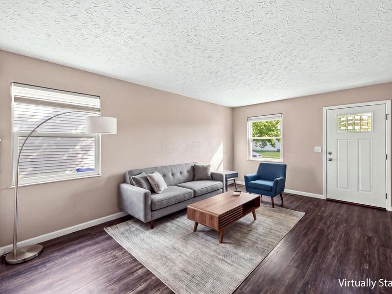 4947-4949 Kilconnel Drive, Columbus, OH 43221 Photo 2