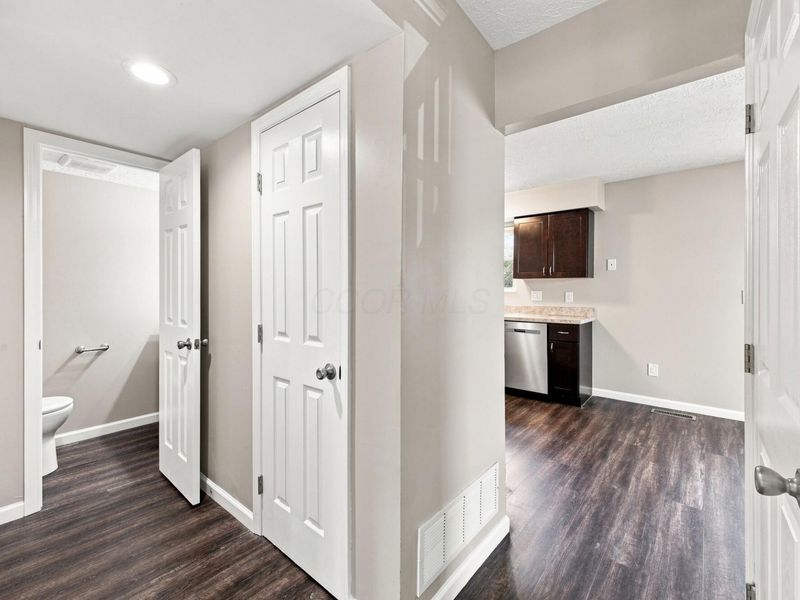 4947-4949 Kilconnel Drive, Columbus, OH 43221 Photo 4