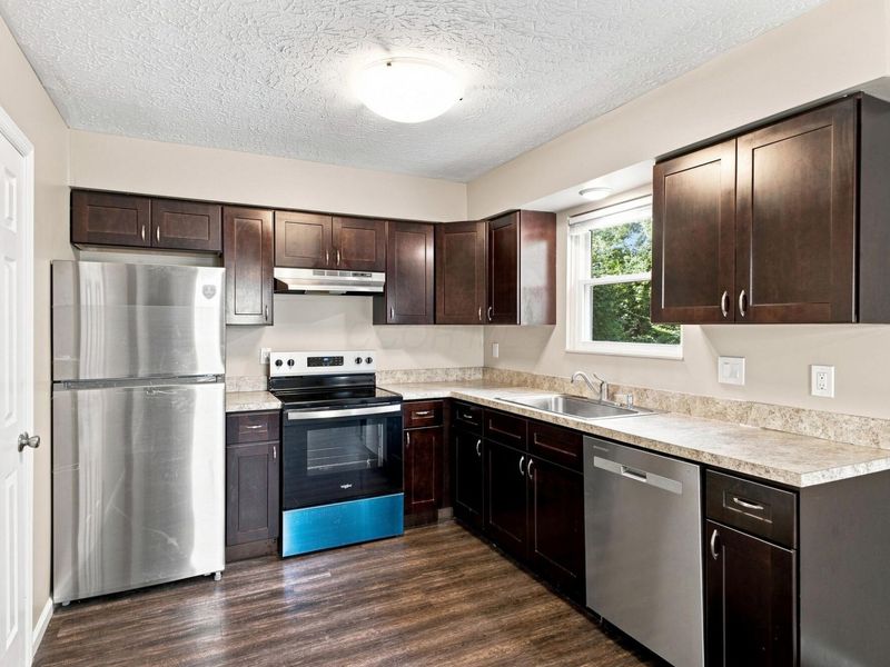 4947-4949 Kilconnel Drive, Columbus, OH 43221 Photo 5