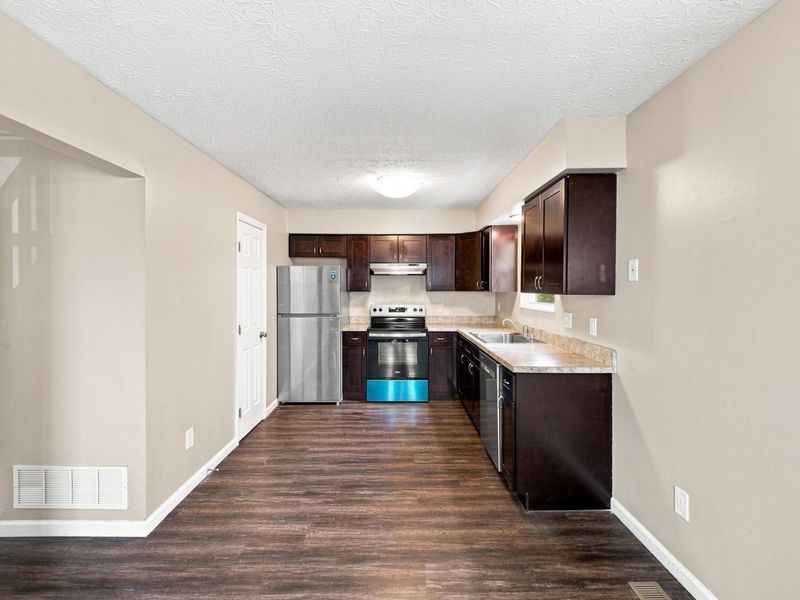 4947-4949 Kilconnel Drive, Columbus, OH 43221 Photo 6