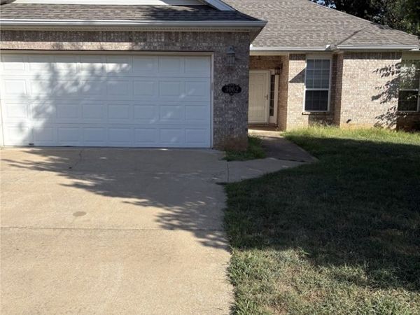 3062 Eaglecrest Circle , Springdale, AR 72762