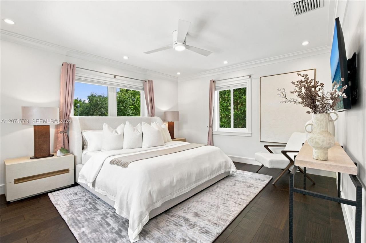 3267 Riviera Dr, Coral Gables, FL 33134 Photo