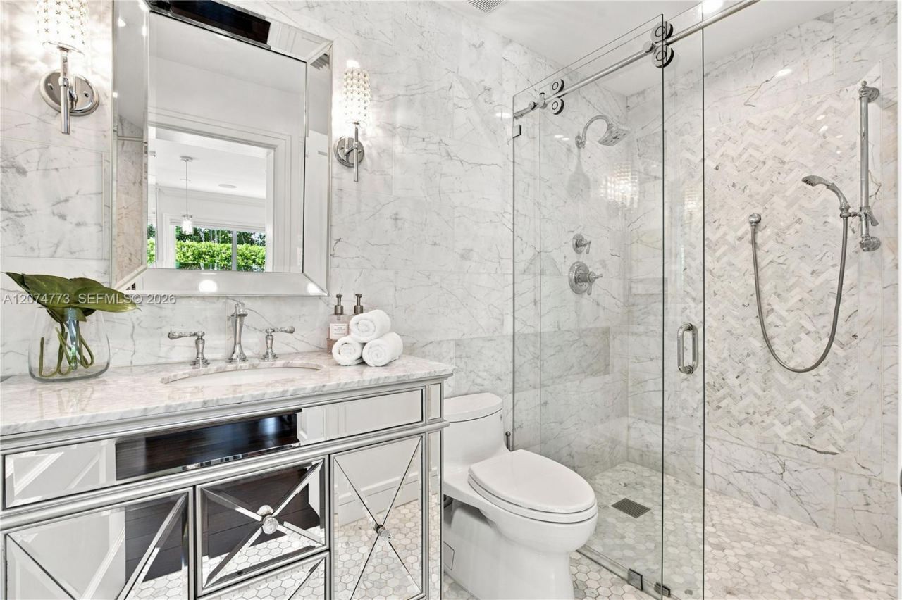 3267 Riviera Dr, Coral Gables, FL 33134 Photo