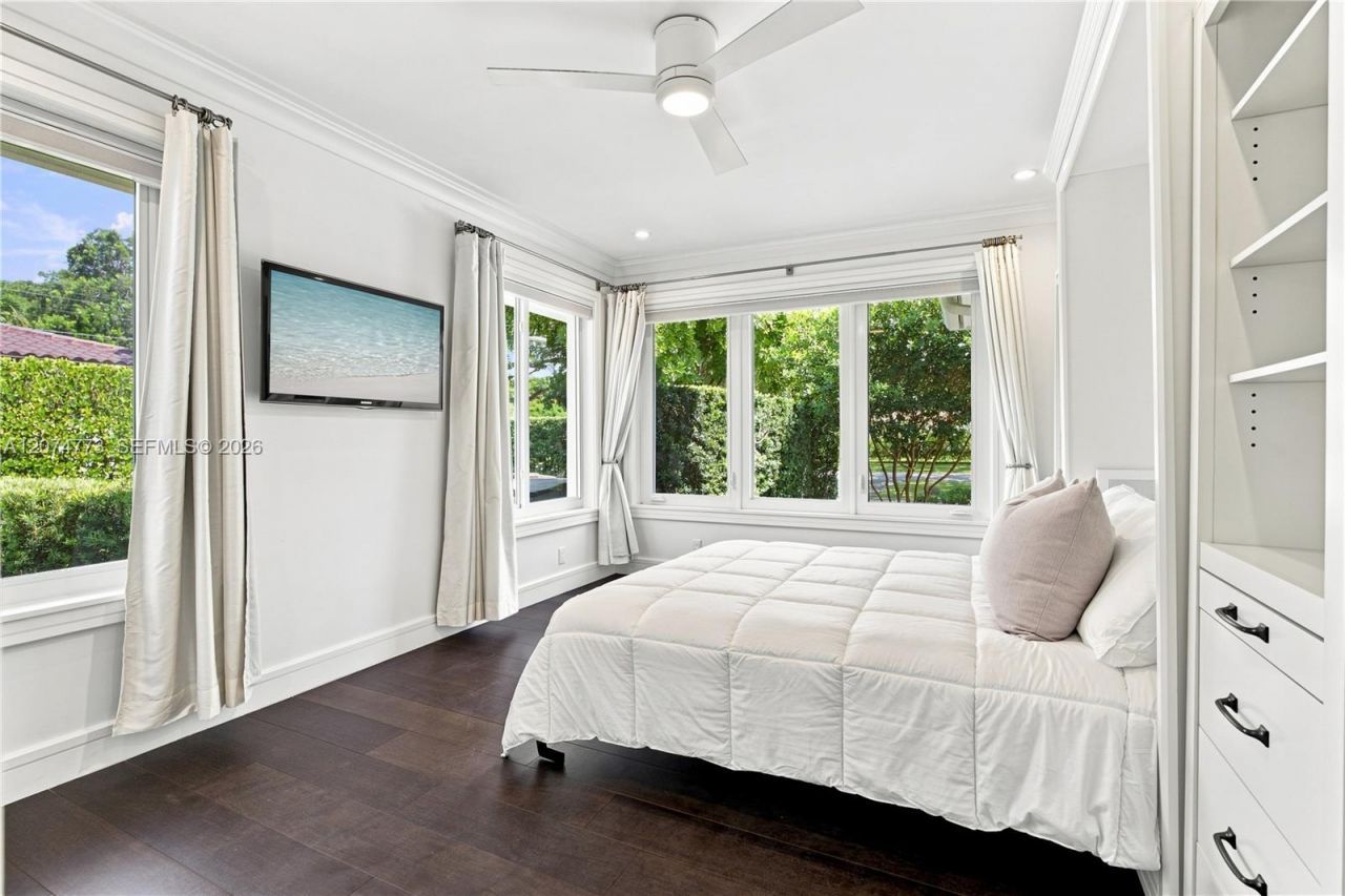 3267 Riviera Dr, Coral Gables, FL 33134 Photo