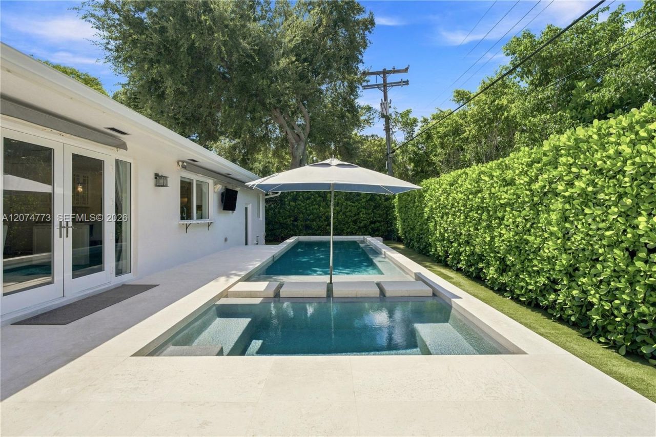 3267 Riviera Dr, Coral Gables, FL 33134 Photo