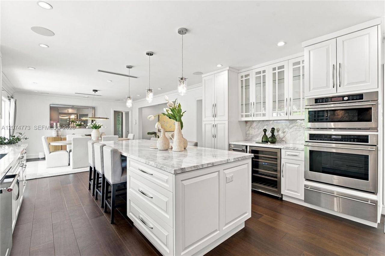 3267 Riviera Dr, Coral Gables, FL 33134 Photo