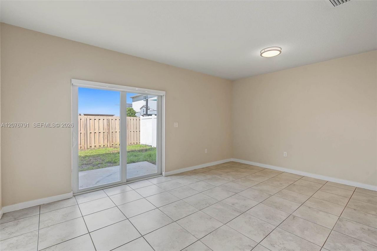 446 NW 11th Ave, Unit 446, Florida City, FL 33034 Photo