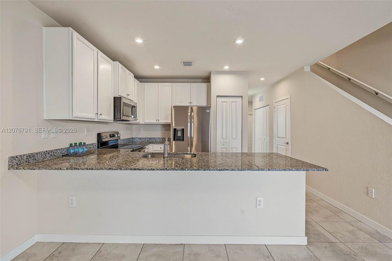 446 NW 11th Ave, Unit 446, Florida City, FL 33034 Photo