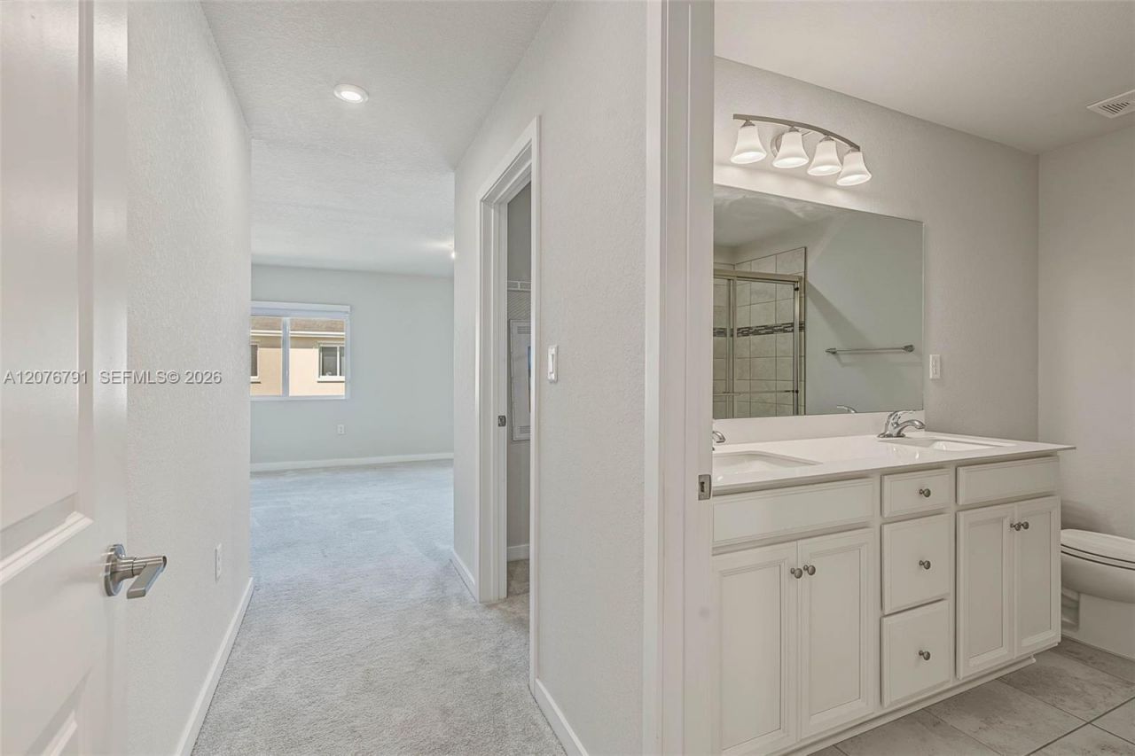 446 NW 11th Ave, Unit 446, Florida City, FL 33034 Photo