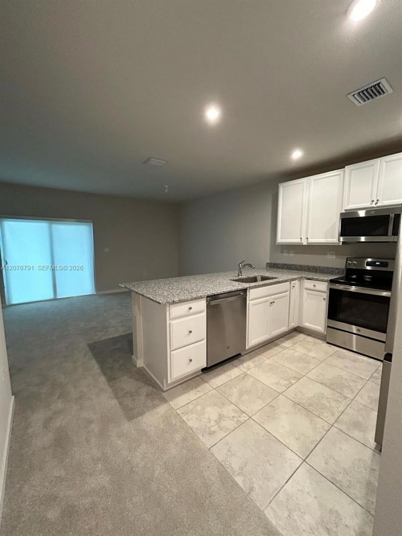 446 NW 11th Ave, Unit 446, Florida City, FL 33034 Photo