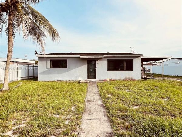 3530 NW 170th St , Miami Gardens, FL 33056