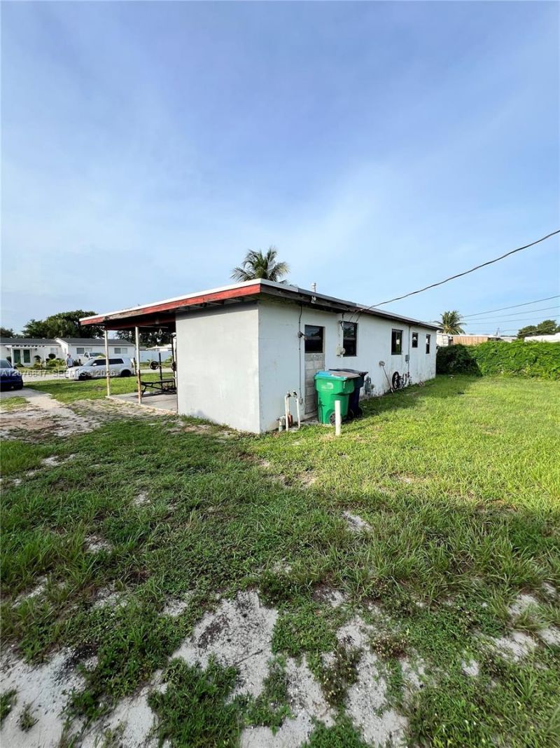 3530 NW 170th St , Miami Gardens, FL 33056 Photo