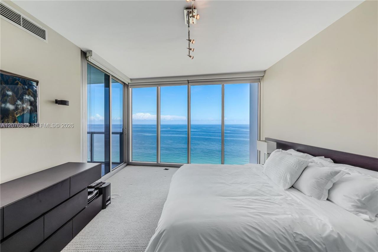 17001 Collins Ave , Unit 2508, Sunny Isles Beach, FL 33160 Photo