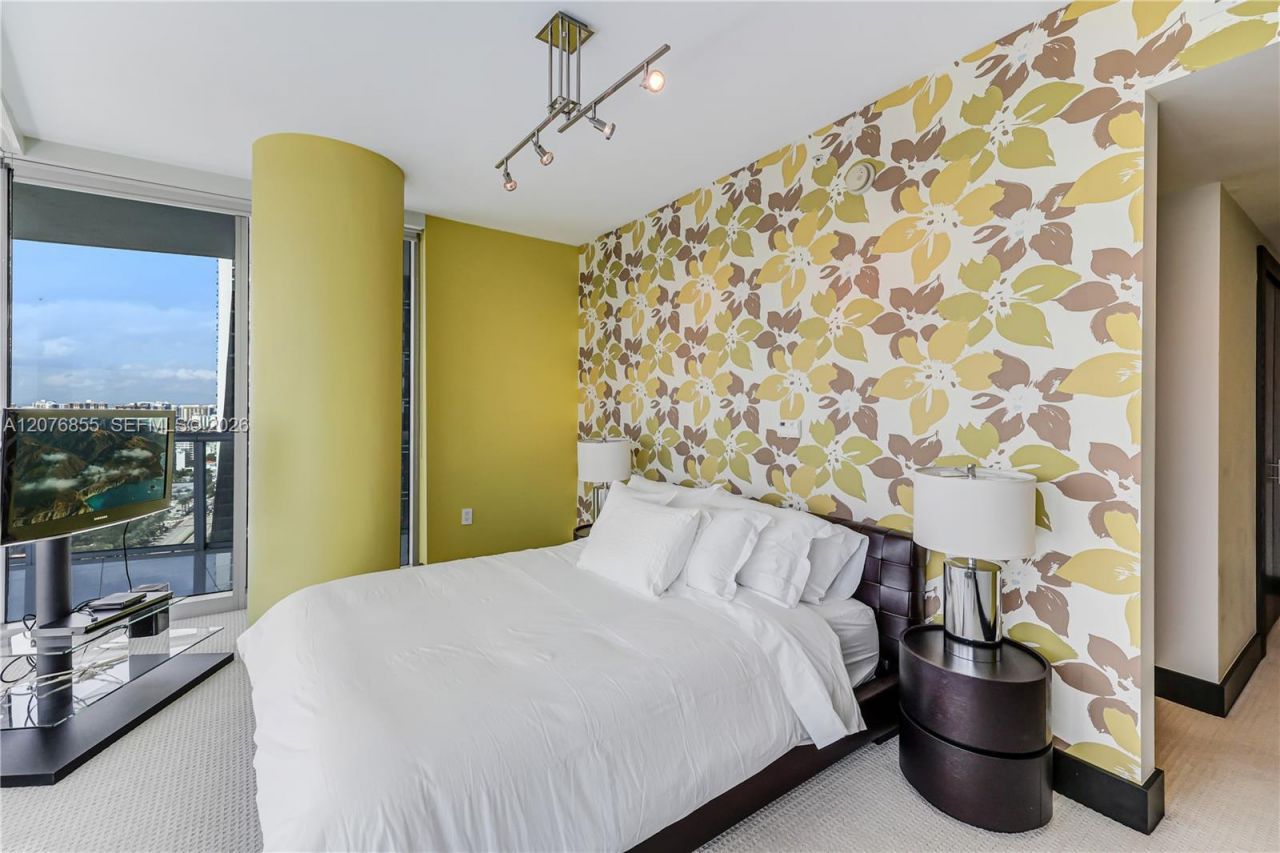 17001 Collins Ave , Unit 2508, Sunny Isles Beach, FL 33160 Photo