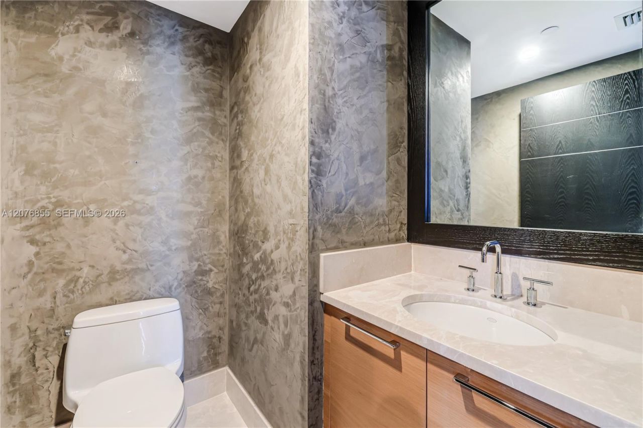 17001 Collins Ave , Unit 2508, Sunny Isles Beach, FL 33160 Photo