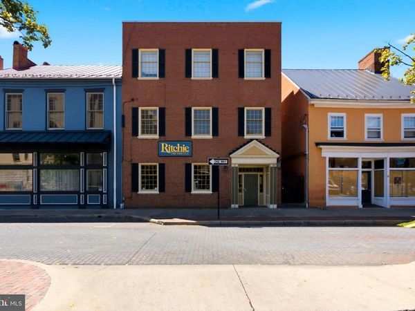 25 E BOSCAWEN STREET , Unit 200, WINCHESTER, VA 22601