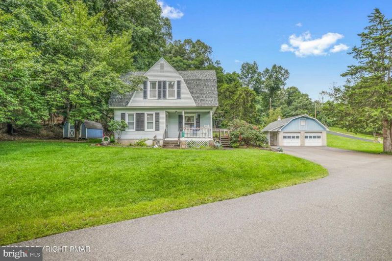 926 ACKER ROAD , STROUDSBURG, PA 18360