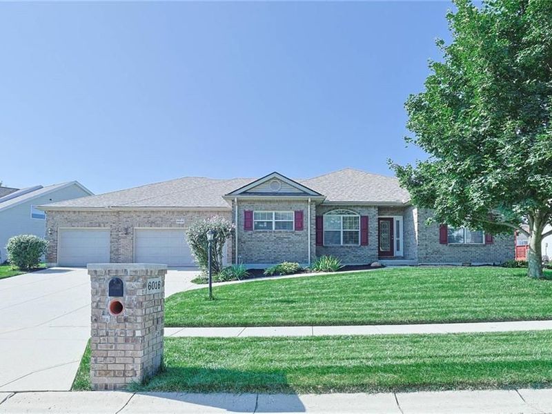 6016 Oak Ridge Drive, Huber Heights, OH 45424 Photo 1