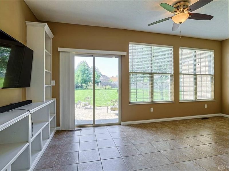 6016 Oak Ridge Drive, Huber Heights, OH 45424 Photo 10