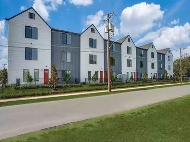 3275 Dallas Street, Unit 205, Dallas, TX 75210