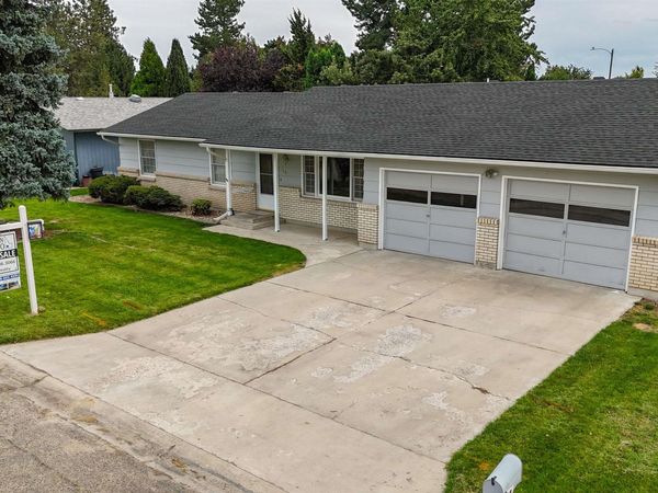 715 Winther Boulevard, Nampa, ID 83651