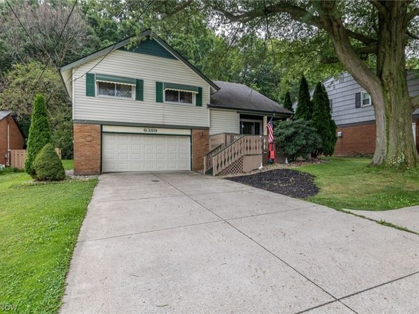 6389 W 54th Street , Parma, OH 44129