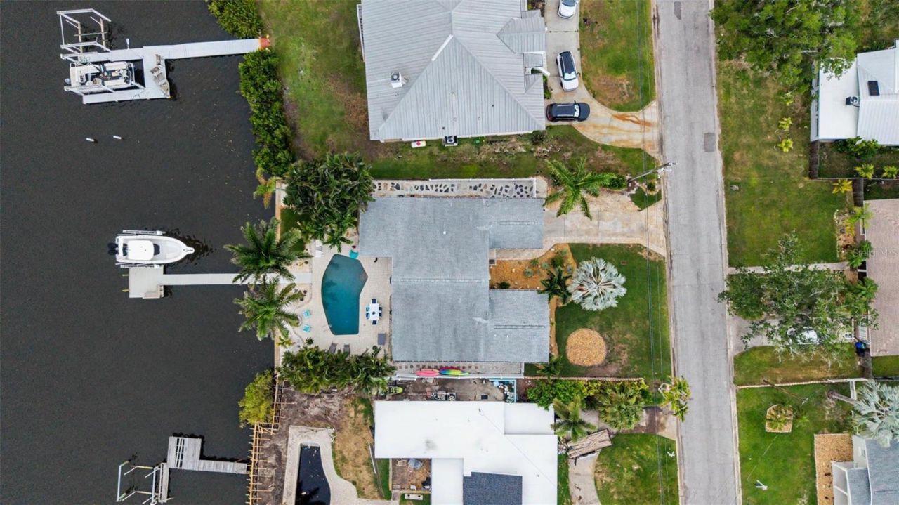 704 Bayshore Drive, Tarpon Springs, FL 34689 Photo