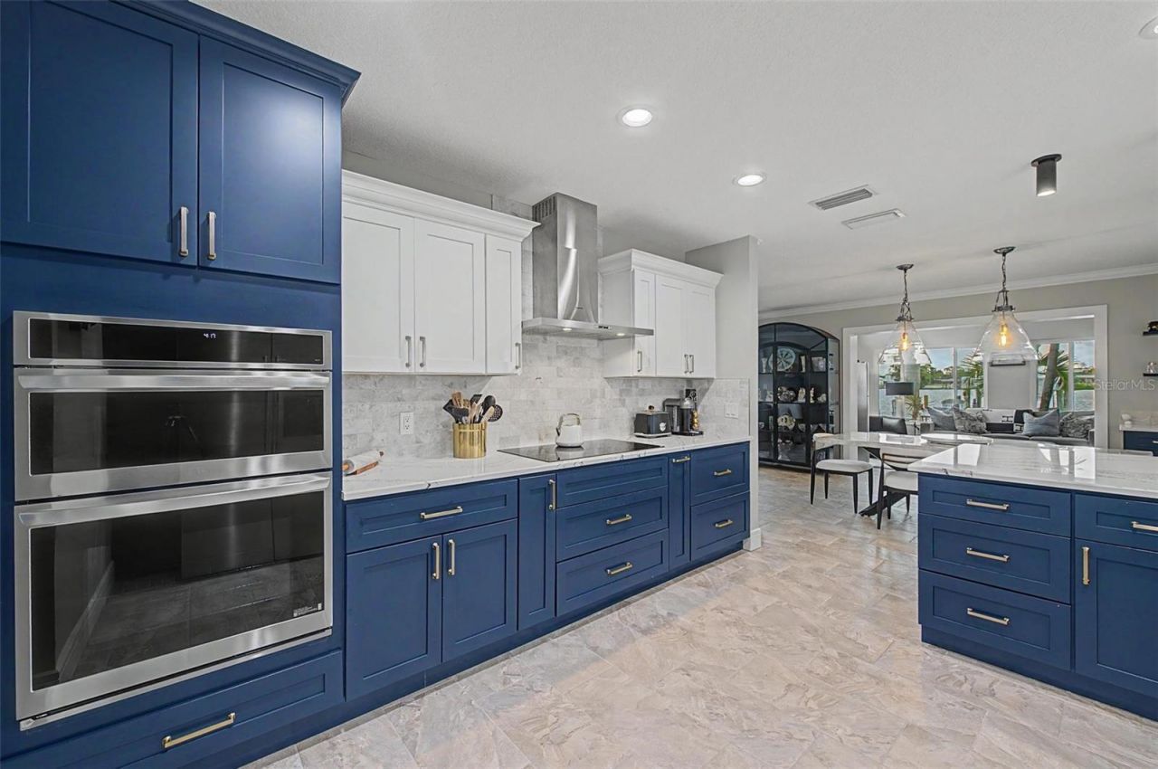 704 Bayshore Drive, Tarpon Springs, FL 34689 Photo