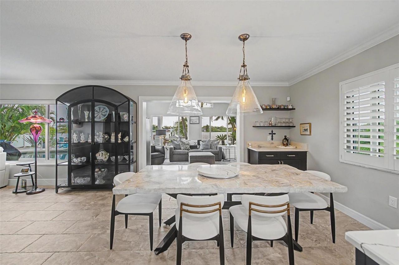 704 Bayshore Drive, Tarpon Springs, FL 34689 Photo