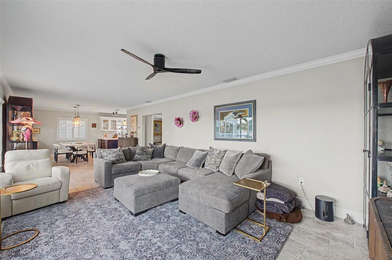 704 Bayshore Drive, Tarpon Springs, FL 34689 Photo