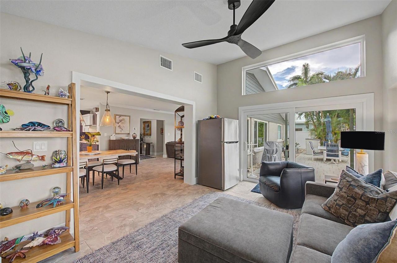 704 Bayshore Drive, Tarpon Springs, FL 34689 Photo
