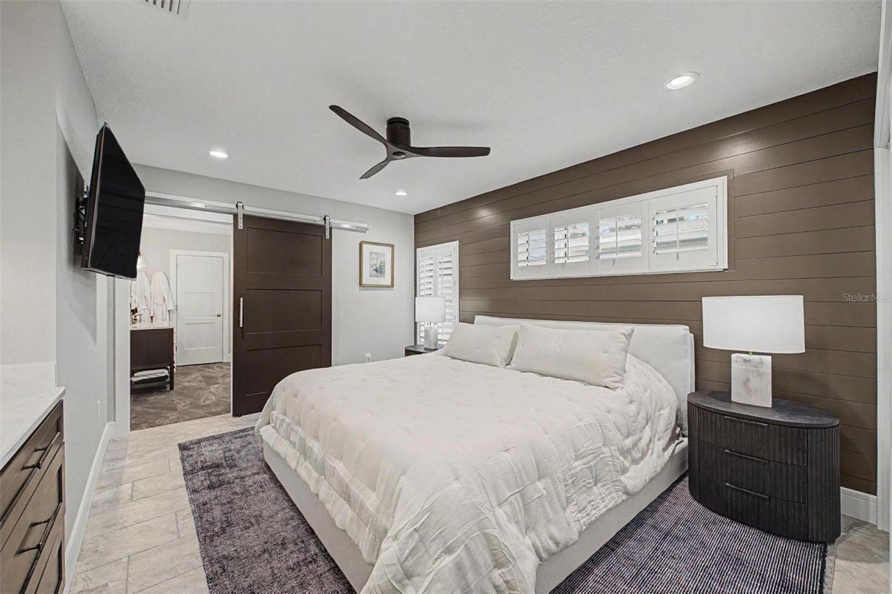 704 Bayshore Drive, Tarpon Springs, FL 34689 Photo
