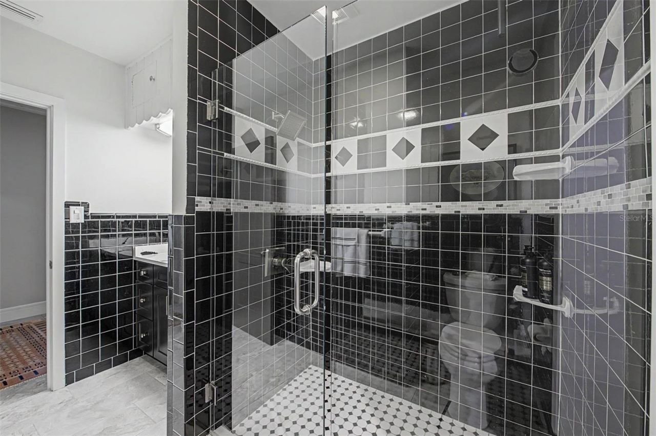 704 Bayshore Drive, Tarpon Springs, FL 34689 Photo