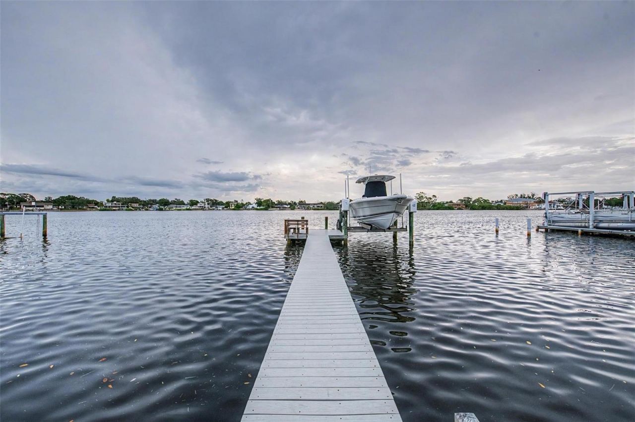 704 Bayshore Drive, Tarpon Springs, FL 34689 Photo