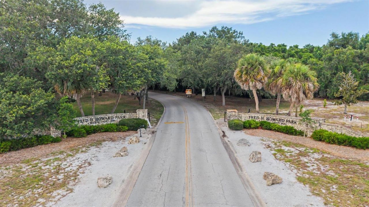 704 Bayshore Drive, Tarpon Springs, FL 34689 Photo