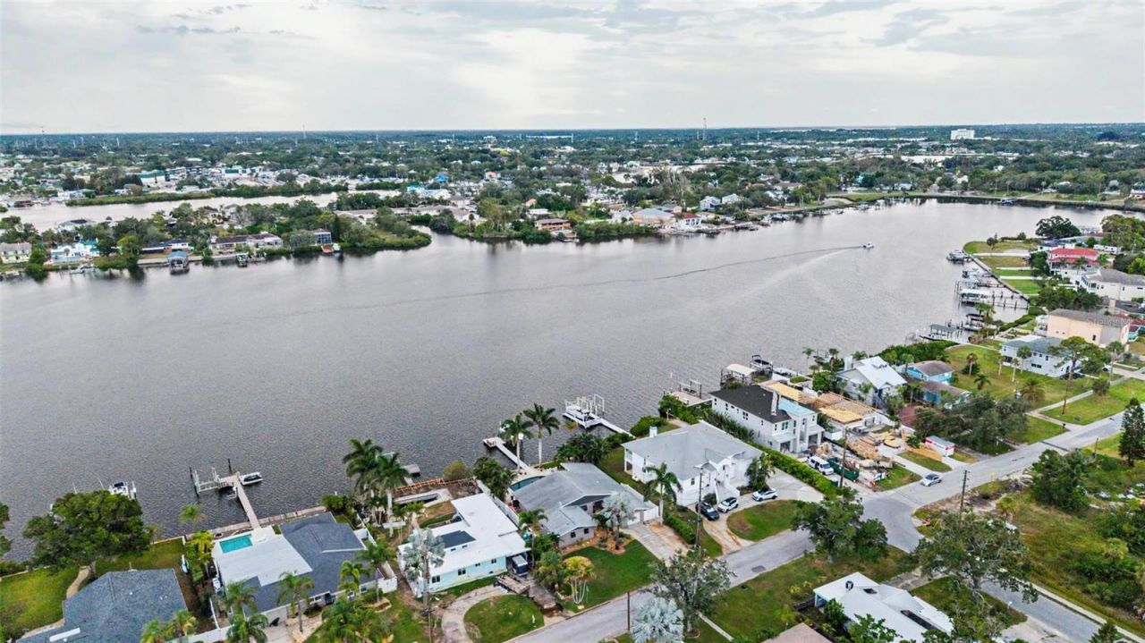 704 Bayshore Drive, Tarpon Springs, FL 34689 Photo