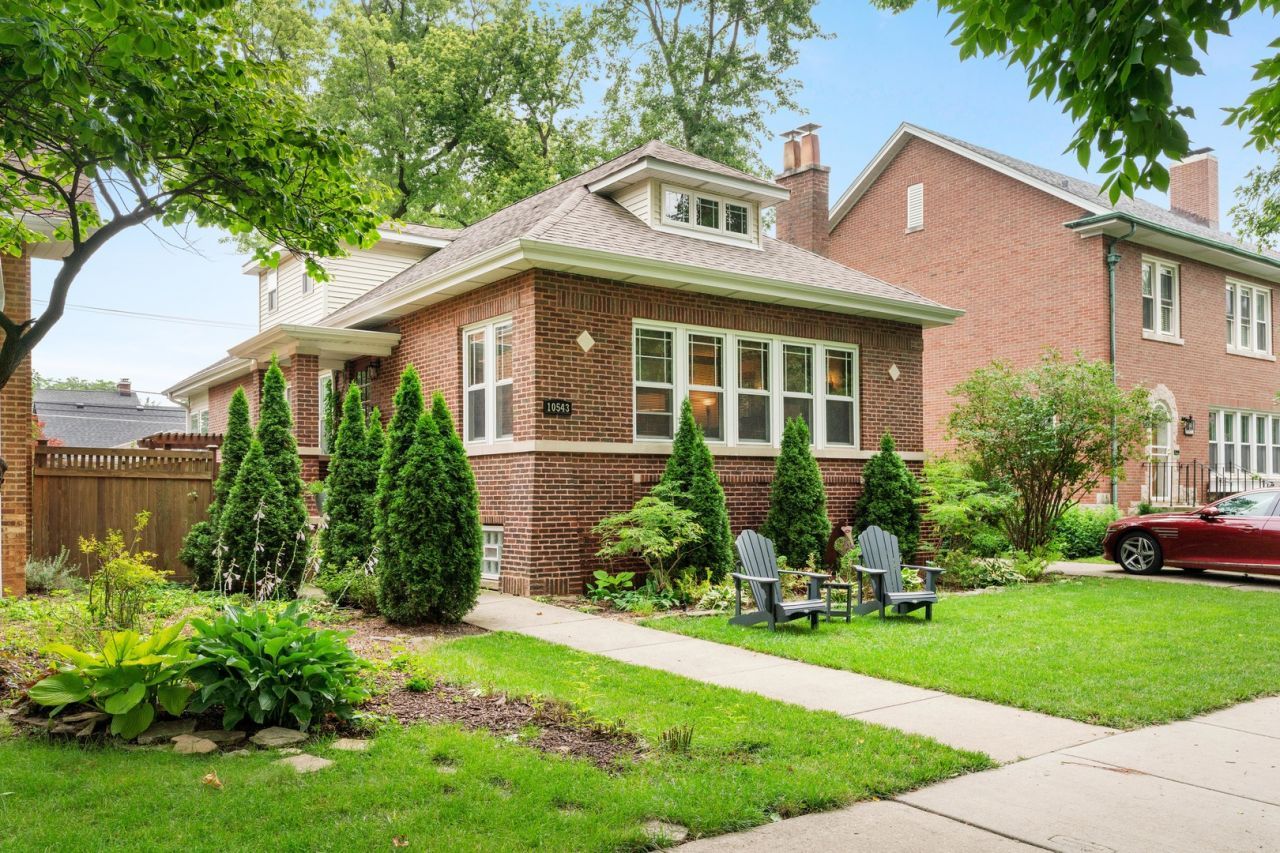 10543 S Hamilton Avenue, Chicago, IL 60643 Main Photo