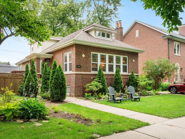 10543 S Hamilton Avenue , Chicago, IL 60643