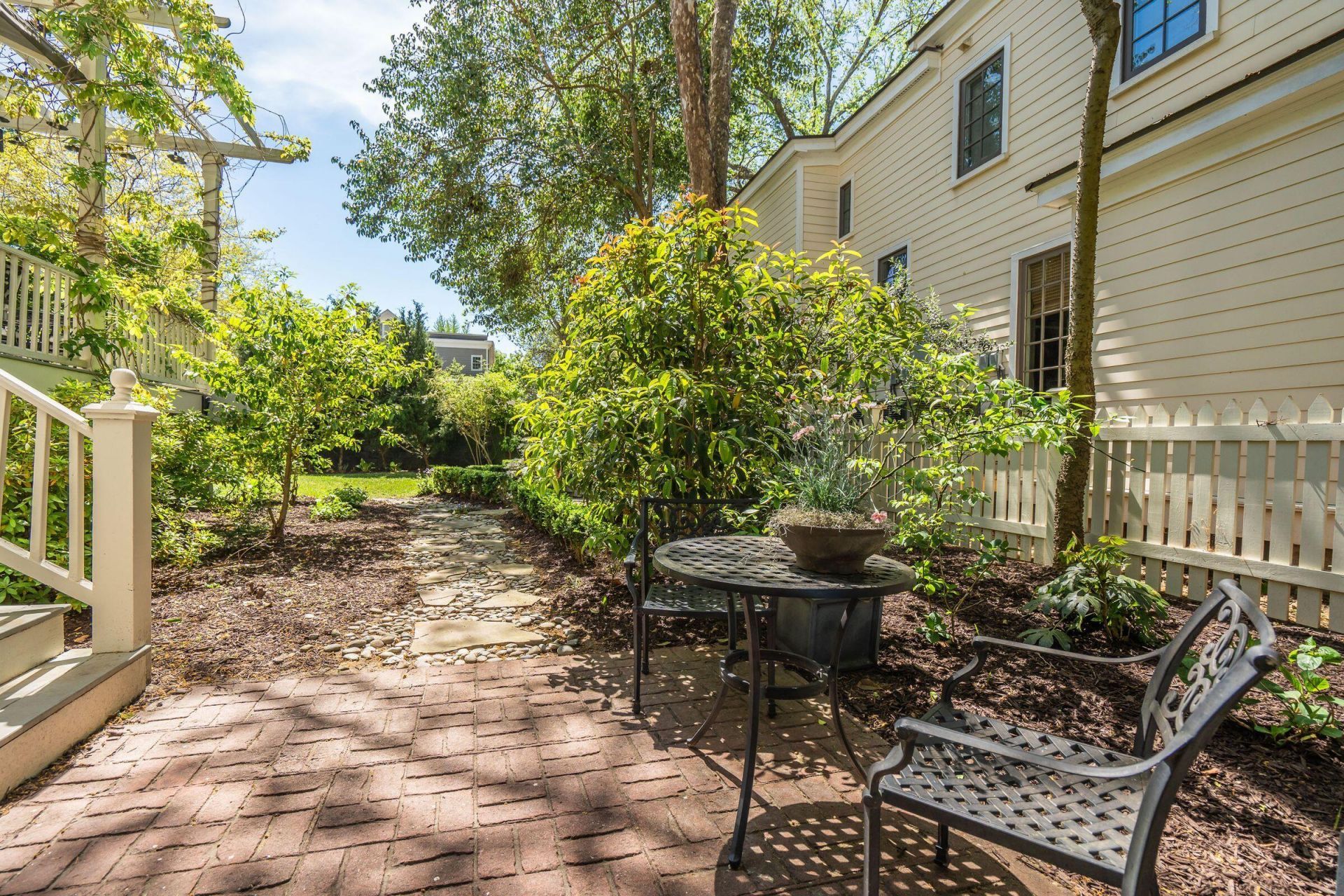 67 Warren Street Photo 96