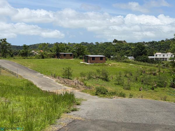6 PLANAS, Isabela, PR 00678