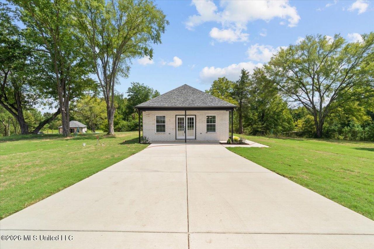 43 Mockingbird Road Byhalia, MS 38611