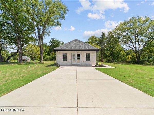 43 Mockingbird Road, Byhalia, MS 38611