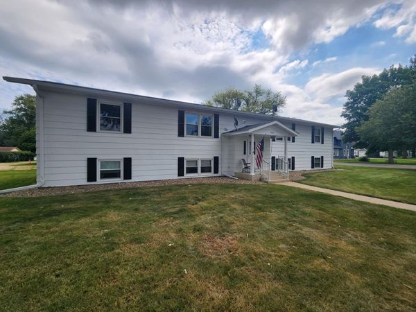 408 N Everett Street , Unit 1, Le Roy, MN 55951