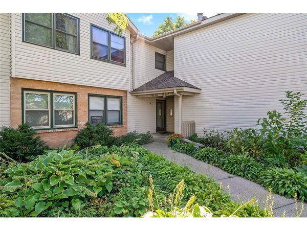 990 Kensington Trail, Unit 107, Eagan, MN 55123